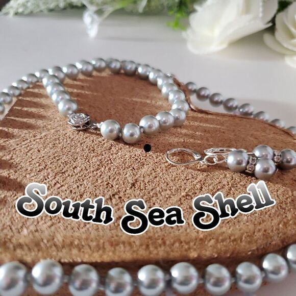 Light Gray 10mm (Silver) South Sea Shell Pearls Necklace, Bracelet, & Earrings - Picture 1 of 6